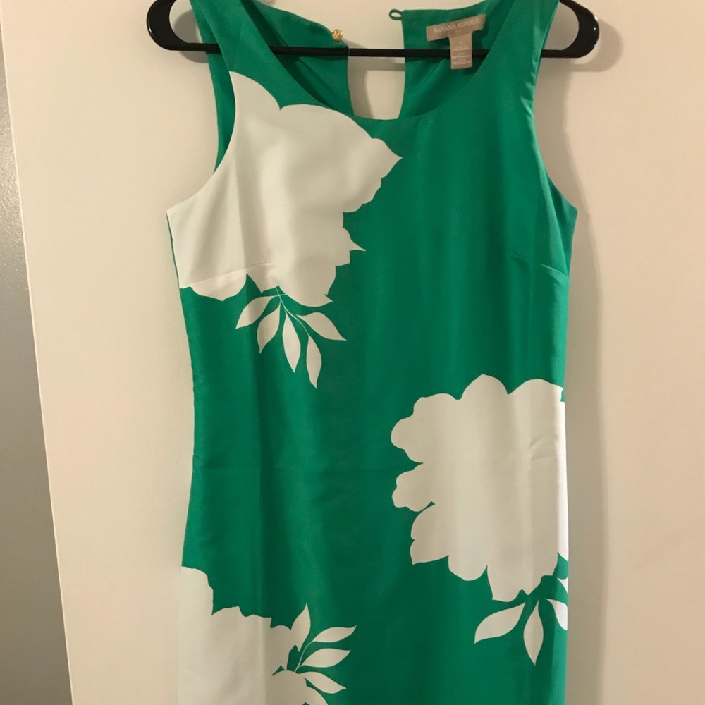 Banana republic size 2 green dress